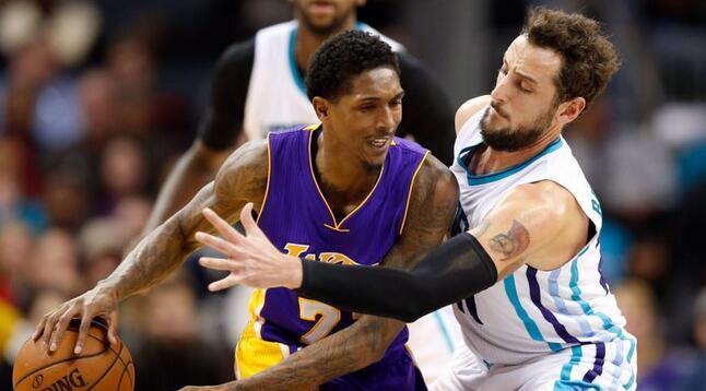 尤其是在漫 尤其是在漫